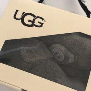 Baby Ugg booties new in box